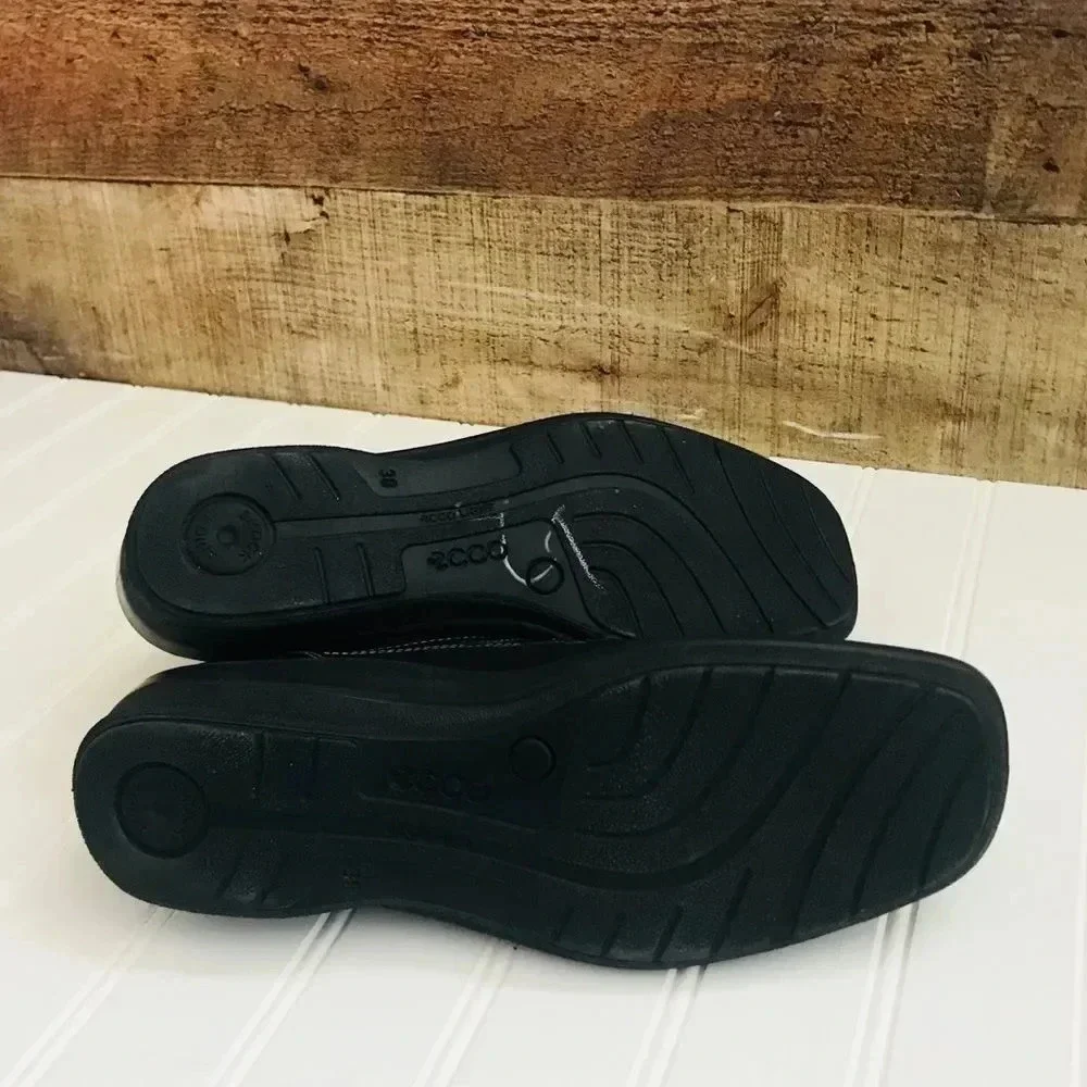NWOT Ecco Leather Shoes